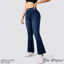 Cargar imagen en el visor de la galería, JEANS MUJER MOM FLARE 2028
